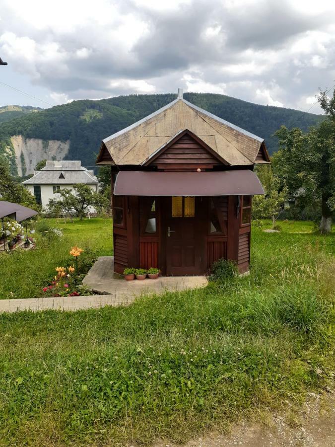 Hotel Kатруся Yaremche Exterior foto