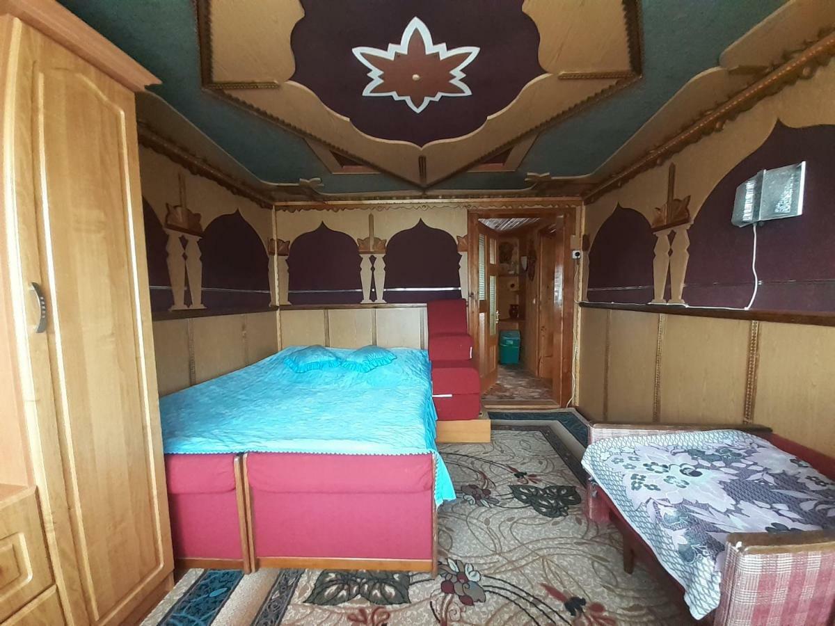 Hotel Kатруся Yaremche Exterior foto