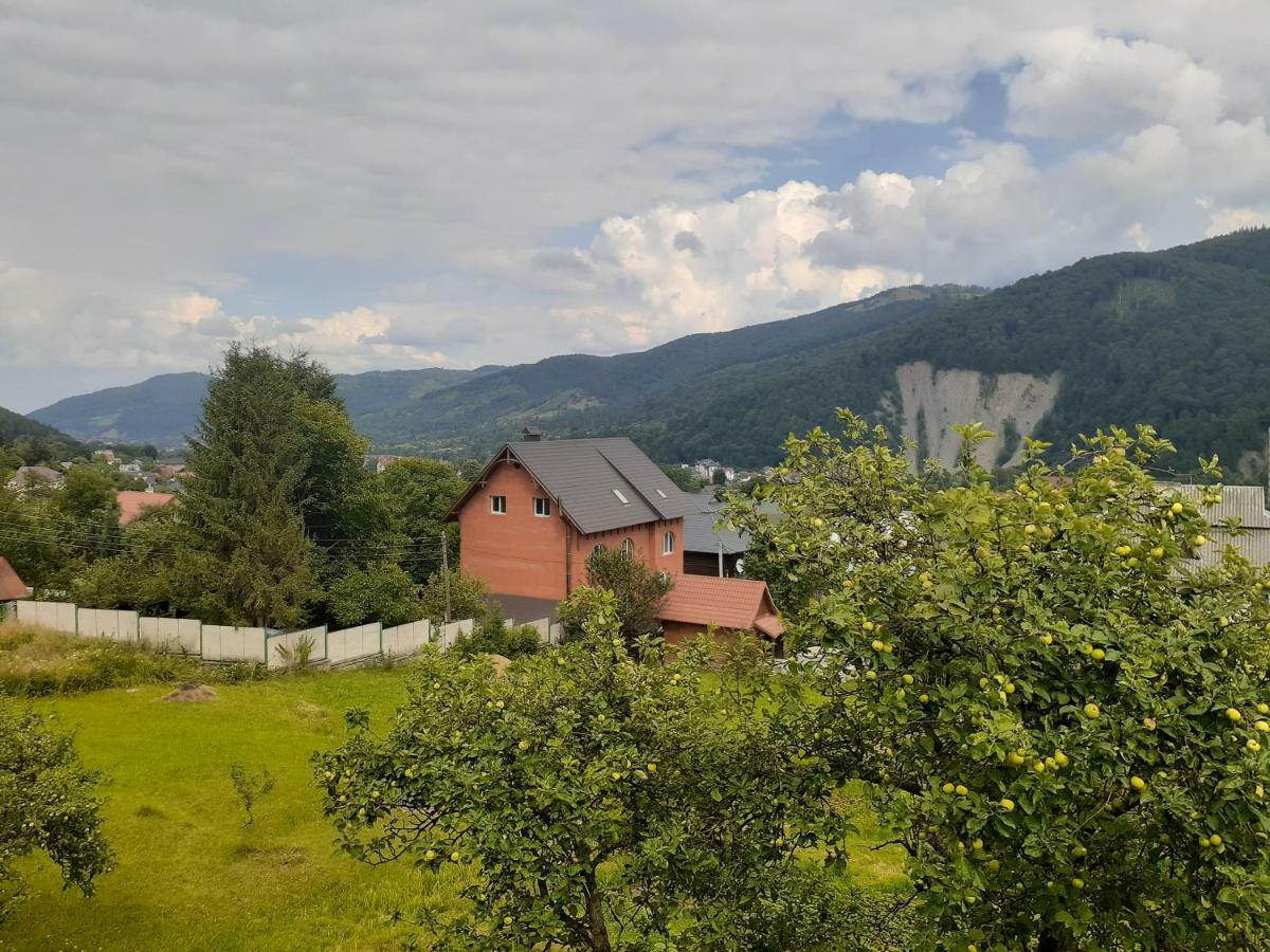 Hotel Kатруся Yaremche Exterior foto